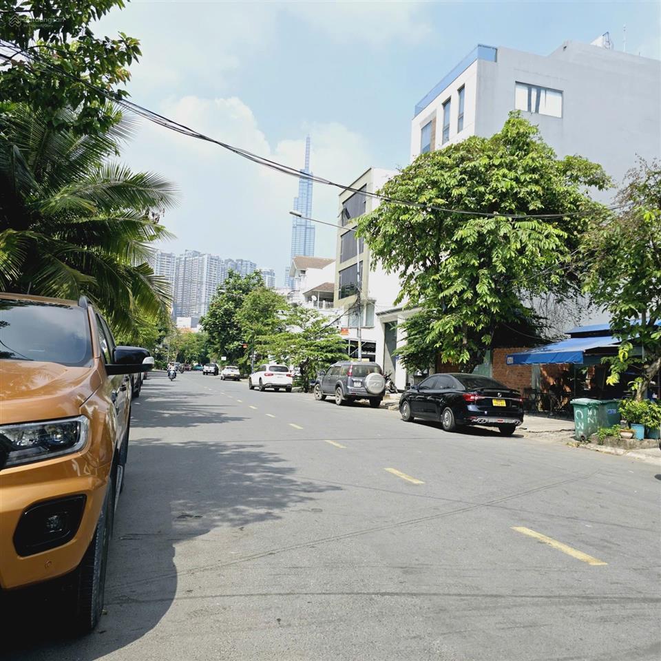 140tr/m2 lô đất 2 mặt tiền đường số khu compound bên sông trần não view lm81. ctxd hầm 4 tầng