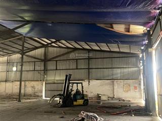 Cho thuê 600m2 kho xưởng tại long biên  p đức giang long biên. giá 90,000vnđ/m2