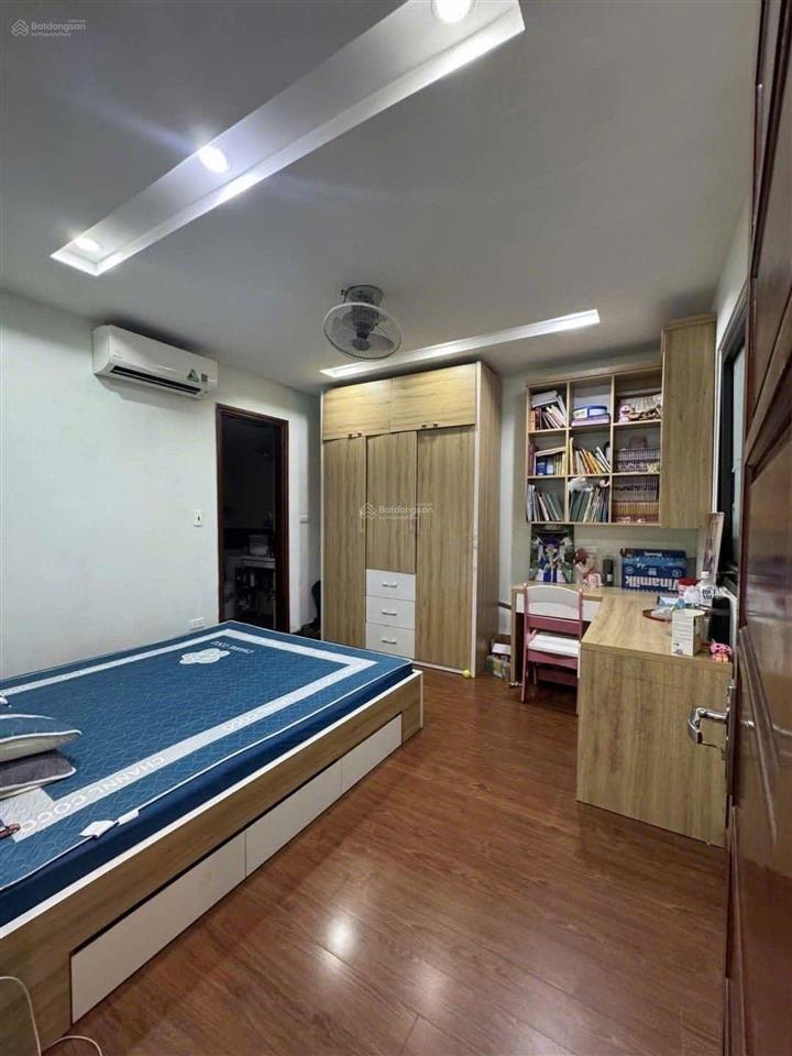 Đẹp, hiếm nguyễn khuyến chỉ 15.x tỷ gara ô tô mặt tiền 5m 5 tầng vài bước ra hồ văn quán.0931 706 ***