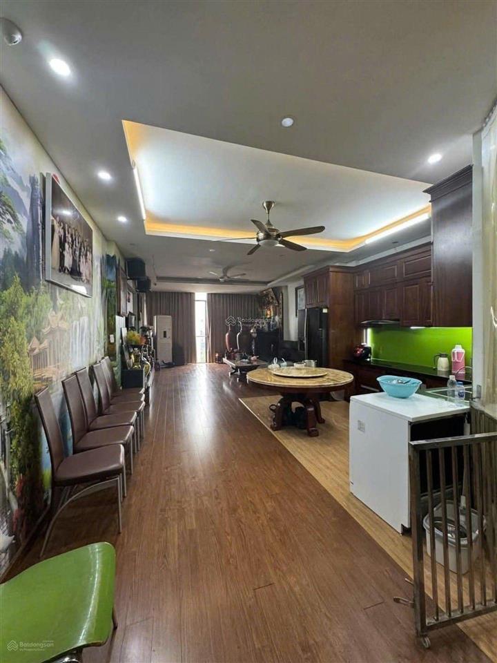 Đẹp, hiếm nguyễn khuyến chỉ 15.x tỷ gara ô tô mặt tiền 5m 5 tầng vài bước ra hồ văn quán.0931 706 ***