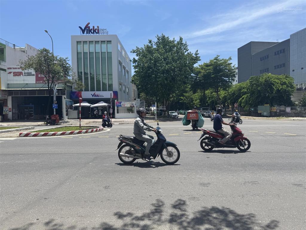 Hạ giá 2 tỷ để bán nhanh căn nhà mặt tiền nguyễn hữu thọ gần cầu nguyễn tri phương