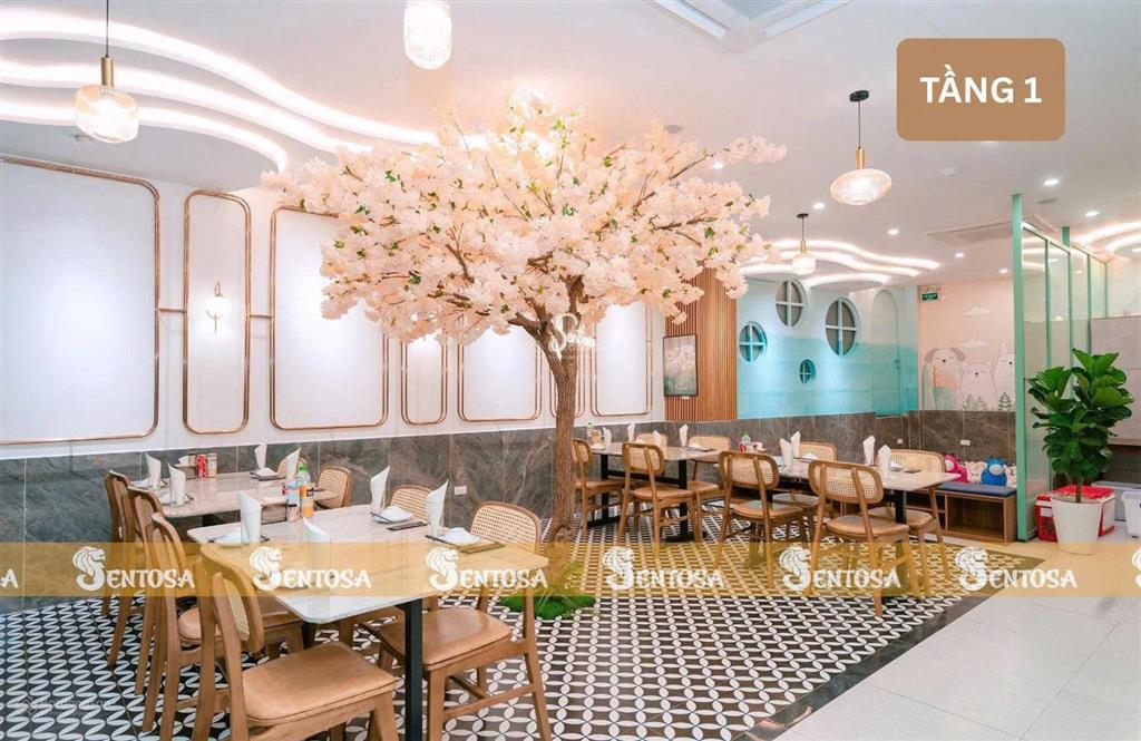 Cho thuê nhà mặt phố nguyễn văn huyên mt 8m 8 tầng có thang máy diện tích  95m2 x7 tầng