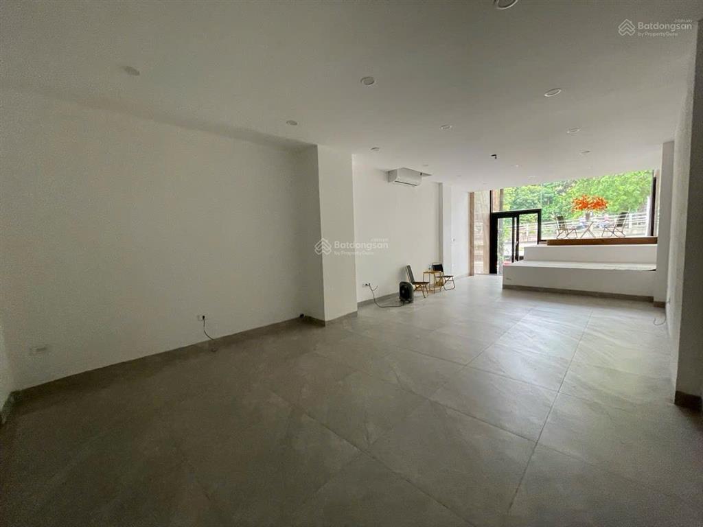 Cho thuê nhà mặt phố tây sơn sát thái hà kd mọi mô hình vị trí cực đẹp đoạn giáp nhiều tuyến pho