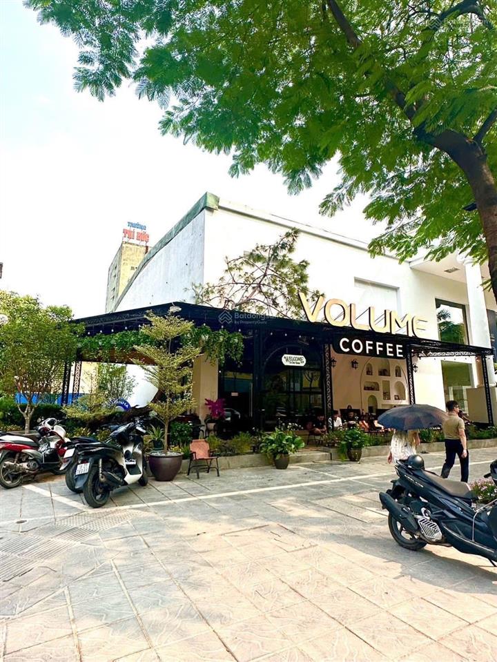 Cho thuê căn biệt thự t1 + hầm diện tích 600m2 vào được ngay giá thuê 100tr/tháng, lô góc 30m