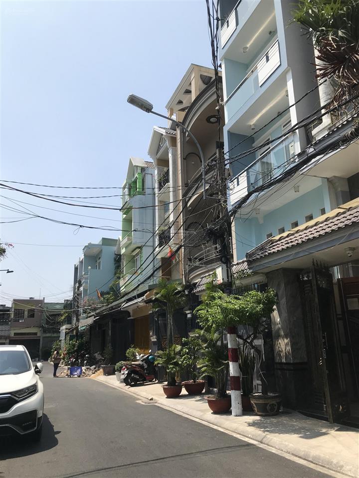Hàng hiếm tại phạm văn bạch, 12,4 tỷ, 110m2, 3 tầng 6pn, 5wc, đường trước nhà 10m thông