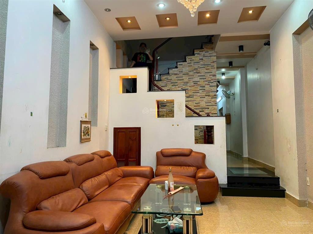 Chuyển công tác chính chủ cần bán gấp nhà trần thị trọng  hẻm 6m  80m2  4 tầng 4pn