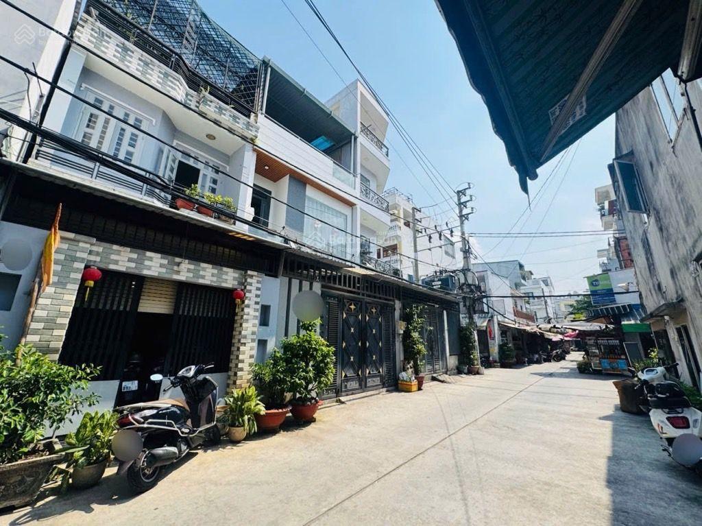 Chuyển nơi làm việc cần bán gấp nhà phan huy ích  gò vấp  57m2  2 tầng  hẻm ô tô quay đầu