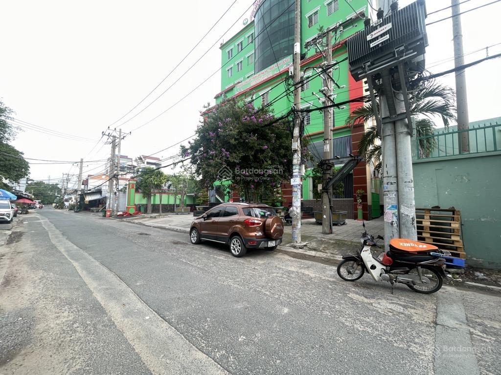Diện tích khủng  mặt tiền đường 20m  ngang 27m x 86m full thổ  giá chỉ 80tr/m2 còn thương lượng