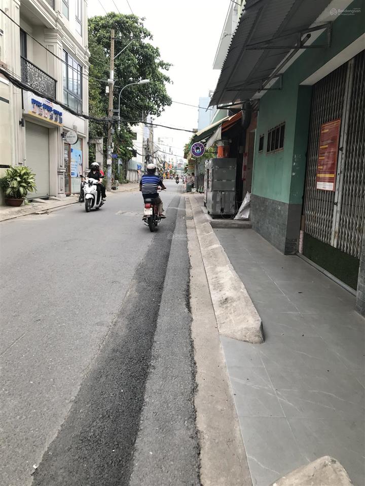 Ngộp bank bán gấp chỉ 6,8 tỷ  ngay ng v. quá q.12  dt 5m x 24m xây full  4 tầng btct  hẻm 5m.