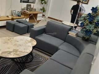 Nhà tốt giá cực rẻ  ngõ ô tô  32m, 5t trung tâm của tây hồ  gần tuyến xe buyt. nhỉnh 9 tỷ.