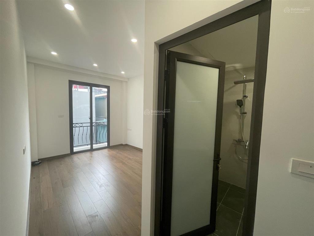 Nhà hiếm tại tây hồ 41m, 7 tầng, thang máy, mặt tiền 7,2m, ô tô đỗ cửa chỉ nhỉnh 17 tỷ