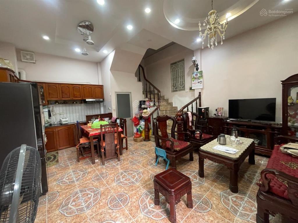 Nhà đẹp cầu giấy gần đh sư phạm  55m, 5t. nhỉnh 13 tỷ. dòng tiền ổn định, kd tốt