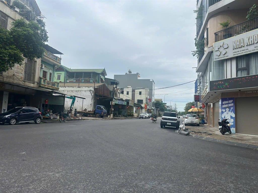 Hiếm  chính chủ cần bán lô đất vỉa hè ô tô tránh, kinh doanh, giá tốt nhất khu vực