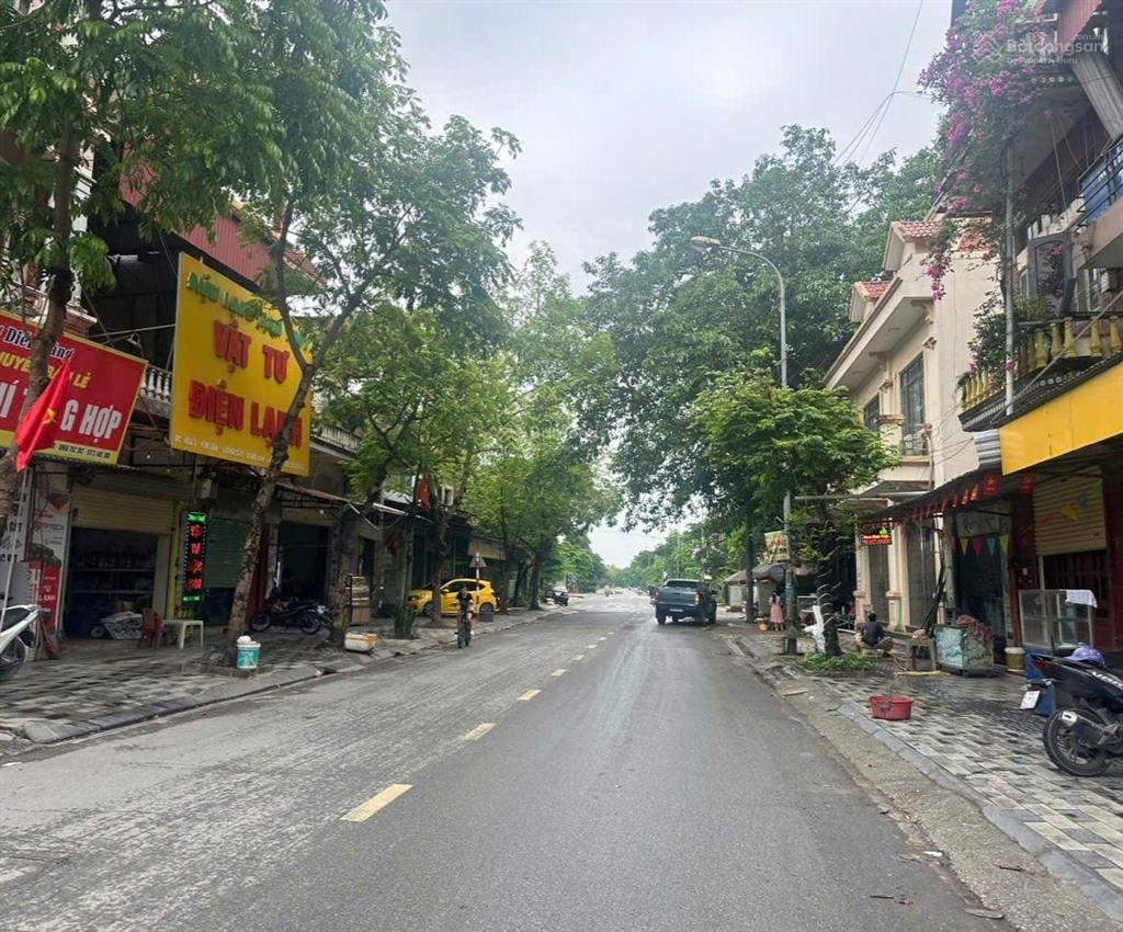 11 tỷ 133m kinh doanh phố hà lâm 2 ! vỉa hè 2m ôtô tránh