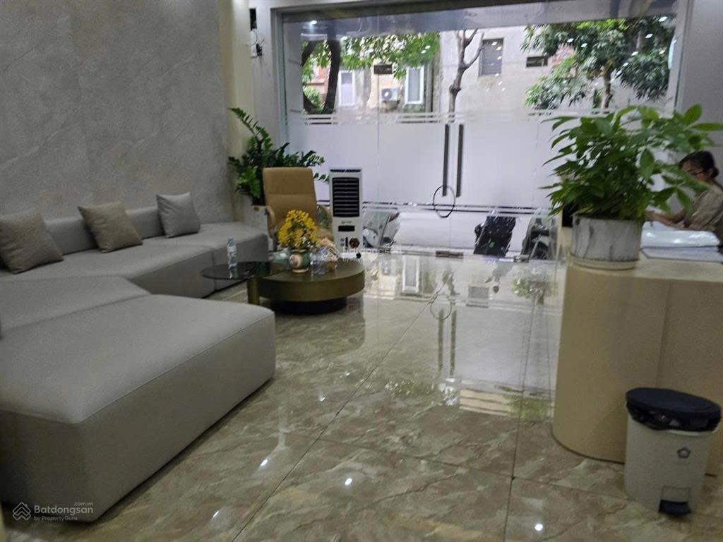 Lk 90 nguyễn tuân  thanh xuân 75m2, mặt tiền 5.5m. vị trí đẹp kd , thang máy ,giá nhỉnh 40 tỷ.