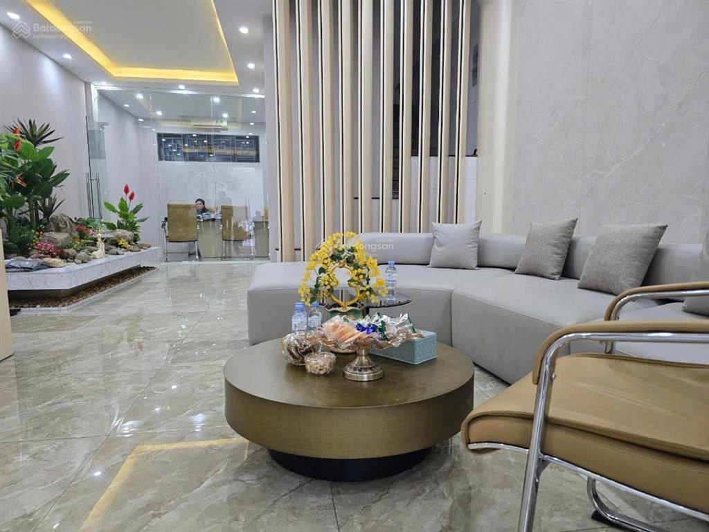 Lk 90 nguyễn tuân  thanh xuân 75m2, mặt tiền 5.5m. vị trí đẹp kd , thang máy ,giá nhỉnh 40 tỷ.