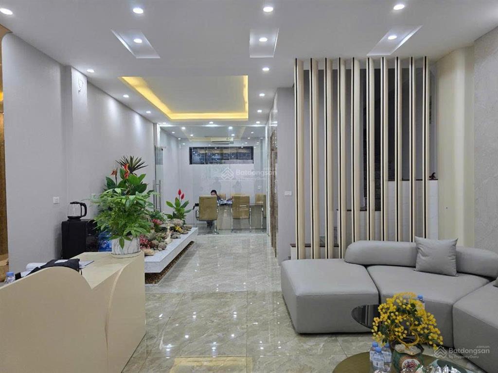 Lk 90 nguyễn tuân  thanh xuân 75m2, mặt tiền 5.5m. vị trí đẹp kd , thang máy ,giá nhỉnh 40 tỷ.