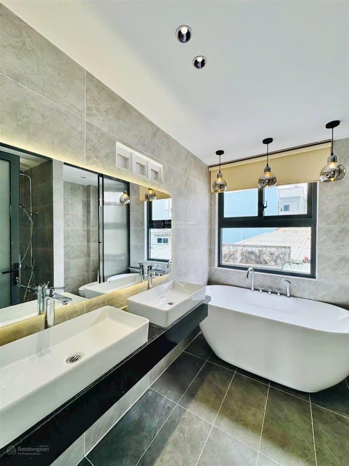 Nhà ngang 5m. đường hoàng diệu, 52.5m2, 3pn, 4wc, pháp lý đầy đủ. đang cho thuê 15tr/tháng