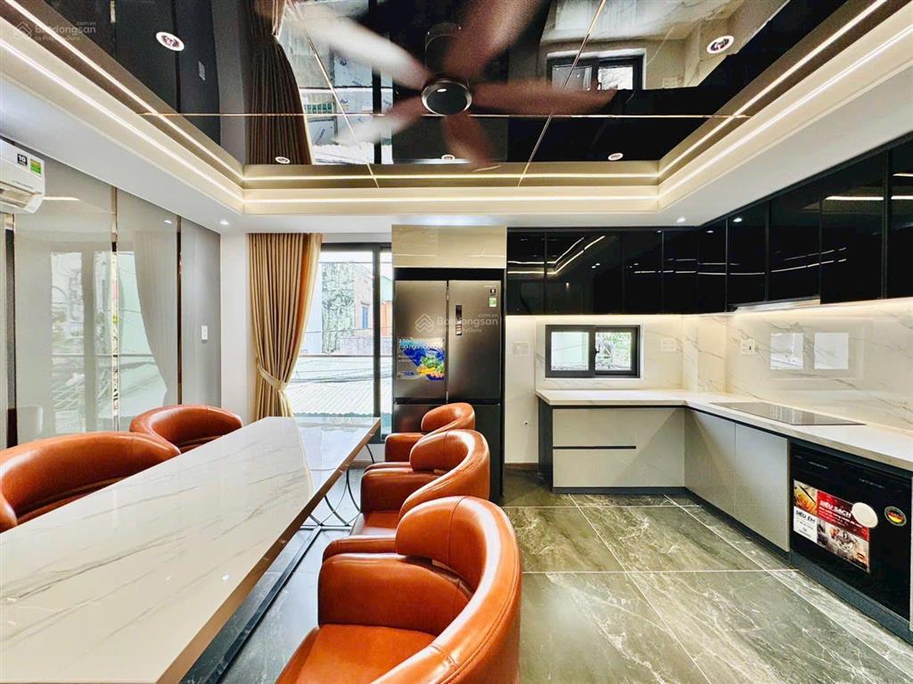 Nhà ngang 5m. đường hoàng diệu, 52.5m2, 3pn, 4wc, pháp lý đầy đủ. đang cho thuê 15tr/tháng