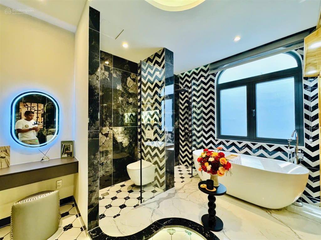 Trần cao vân, quận 3  60m2  3lầu  4,5tỷ(shr)  hẻm xe hơi 7m, , 3pn, 4wc, giá ngộp chính chủ