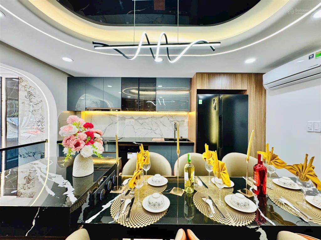 Trần cao vân, quận 3  60m2  3lầu  4,5tỷ(shr)  hẻm xe hơi 7m, , 3pn, 4wc, giá ngộp chính chủ