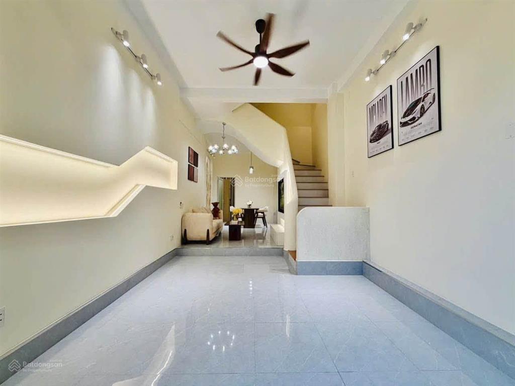 Bán nhà hoa lan, giá 5ty8, 64m2 (4x15m)  3lầu hxh 10m, 7pn, 7wc, tiện ích đầy đủ. sổ hồng