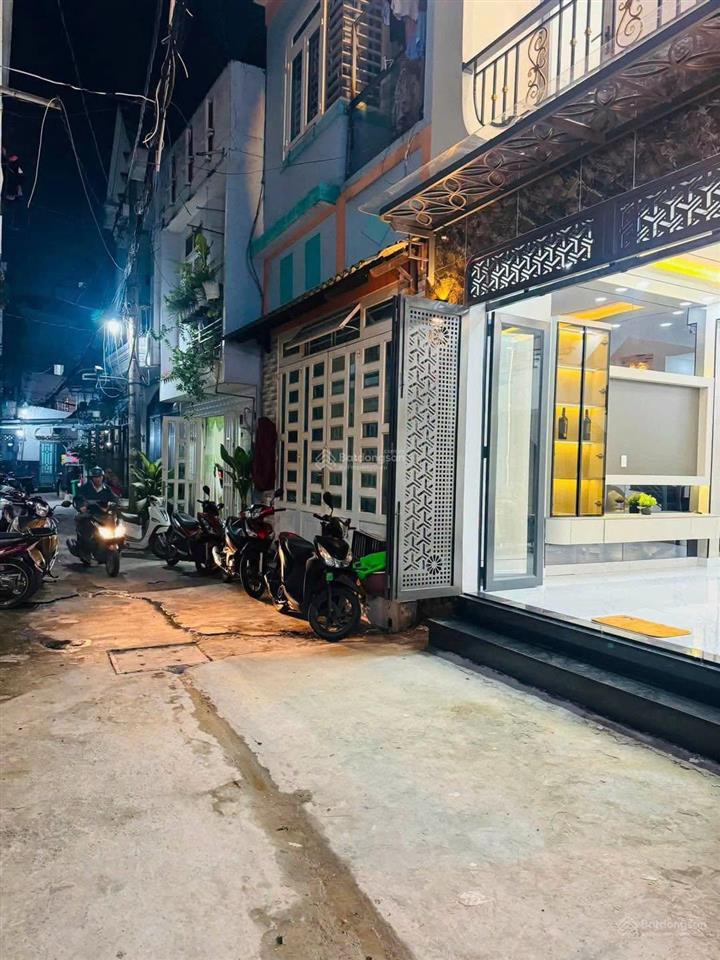 Bán nhà riêng 3,7 tỷ, 40m2  3 lầu  4pn, 3wc tại bùi quang là, p. 12, q. gò vấp. sổ hồng