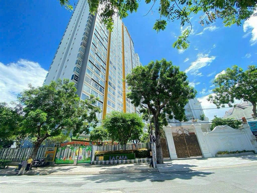Cần bán căn hộ la casa, 105m2, view đẹp, sổ hồng, nh hỗ trợ vay, giá chỉ 5,7 ty.  0902 747 ***
