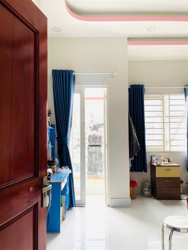 Bán nhà 3 tầng, song hành, hẻm ô tô 5m, 4x13m, quận 12, chỉ 5.5 tỷ