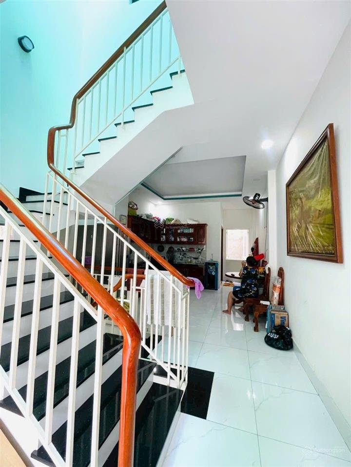 Bán nhà 3 tầng, song hành, hẻm ô tô 5m, 4x13m, quận 12, chỉ 5.5 tỷ
