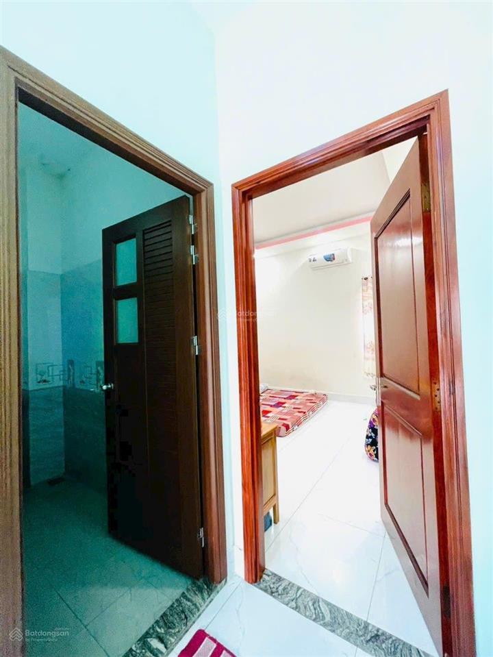 Bán nhà 3 tầng, song hành, hẻm ô tô 5m, 4x13m, quận 12, chỉ 5.5 tỷ