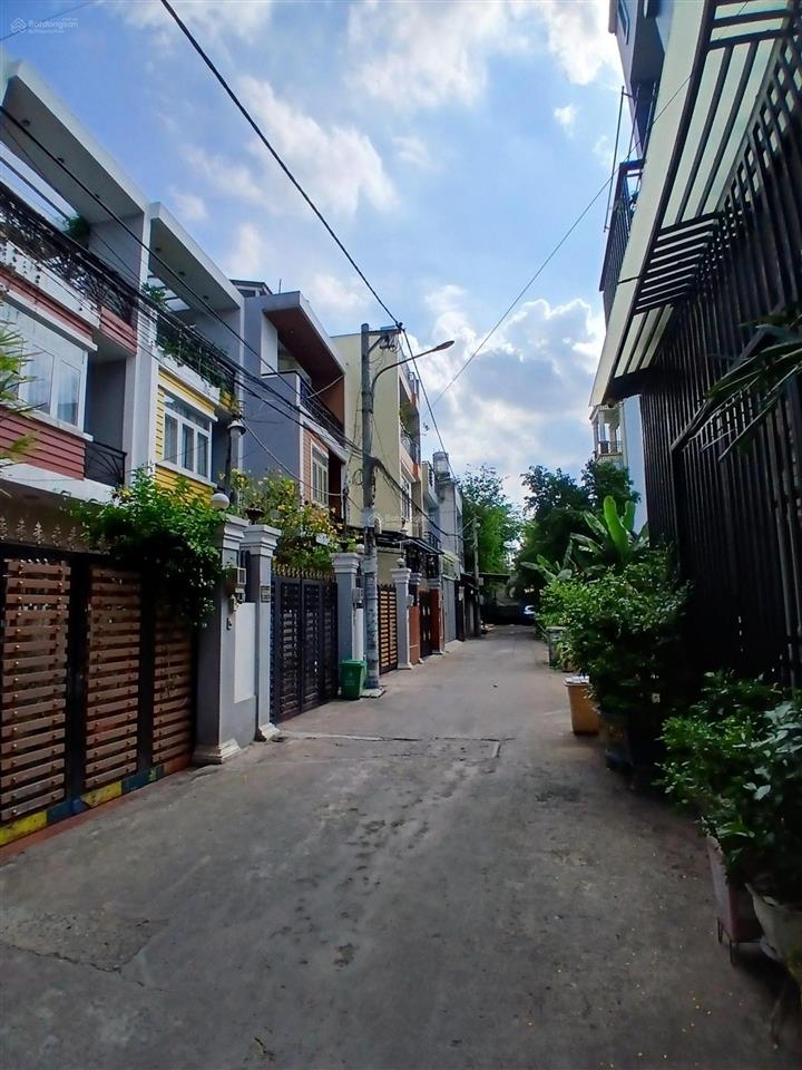 Bán nhà 4x17m, hẻm 5m, gần chợ cây sộp, 4 tầng, chỉ 6.6 tỷ, quận 12