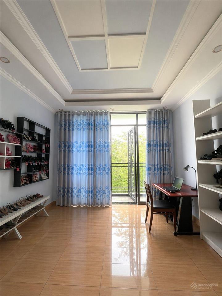 Bán nhà 4x17m, hẻm 5m, gần chợ cây sộp, 4 tầng, chỉ 6.6 tỷ, quận 12
