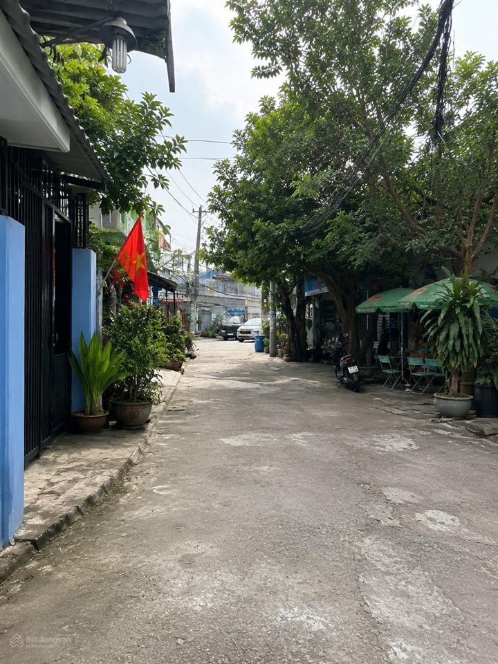 Bán nhà 5x18m, gần phan văn hớn, 3 tầng, đường 8m, nhỉnh 7 tỷ xíu, quận 12