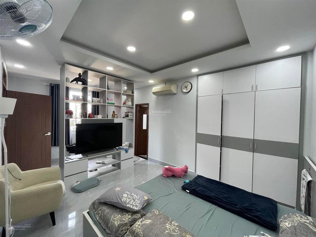 Bán nhà phan huy ích, 5.4x15m, 3 tầng, hẻm ô tô 6m, chỉ 5.7 tỷ, tân bình