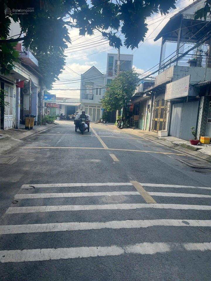 Bán nhà mt đường đht 17, 2 tầng, 3,7x21m, gần chợ cầu, chỉ 5,5 tỷ, quận 12