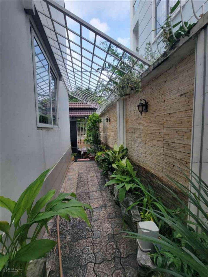 Bán nhà 8x17m, hầm + 3 tầng, đường 10m, nguyễn văn quá, kdc an sương, 14. x tỷ, quận 12