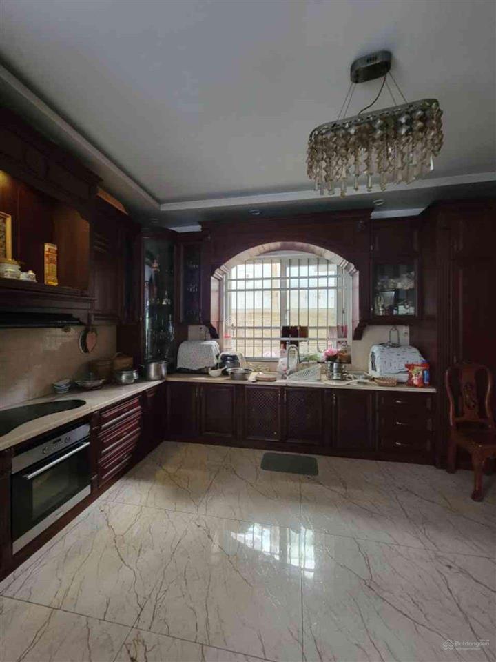 Bán nhà 8x17m, hầm + 3 tầng, đường 10m, nguyễn văn quá, kdc an sương, 14. x tỷ, quận 12