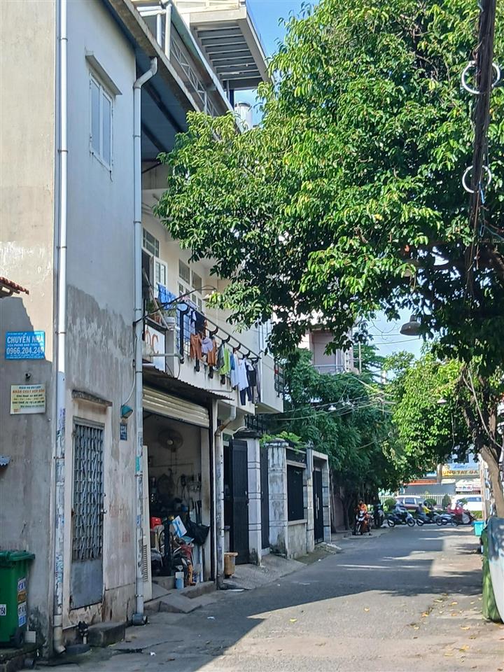 Bán nhà 4 tầng, 5x20m, gần cầu tham lương  trường chinh, đường 12m, giá 12.5 tỷ, quận 12
