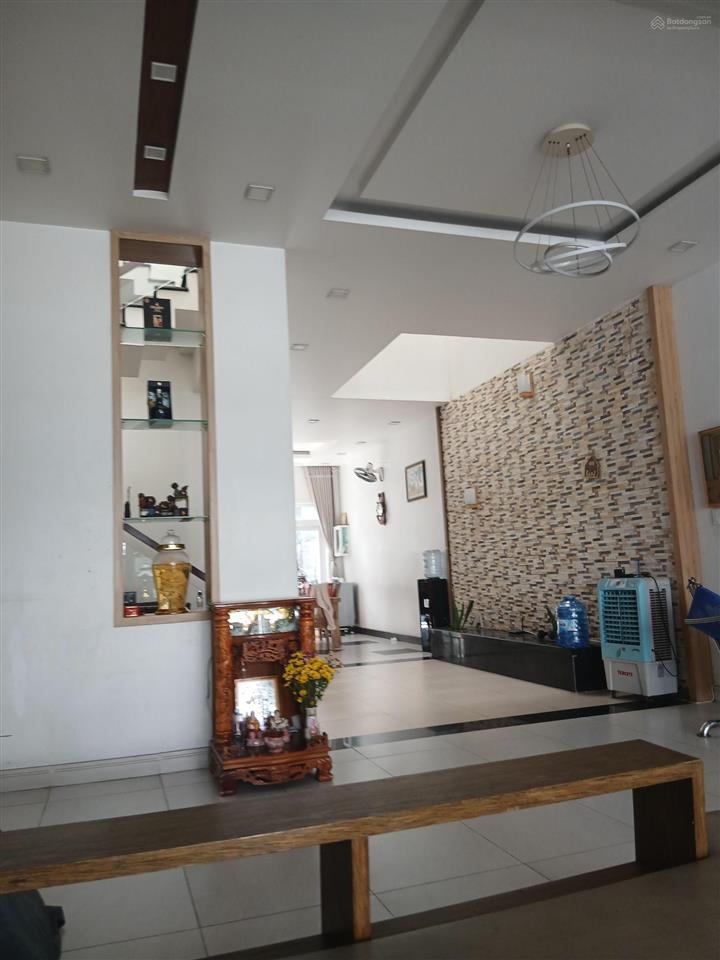 Bán biệt thự 3 tầng, 7x26m, gần trường chinh, đường 6m, giá 14 tỷ, quận 12