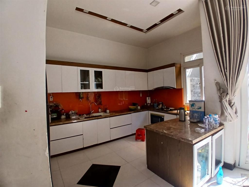 Bán biệt thự 3 tầng, 7x26m, gần trường chinh, đường 6m, giá 14 tỷ, quận 12