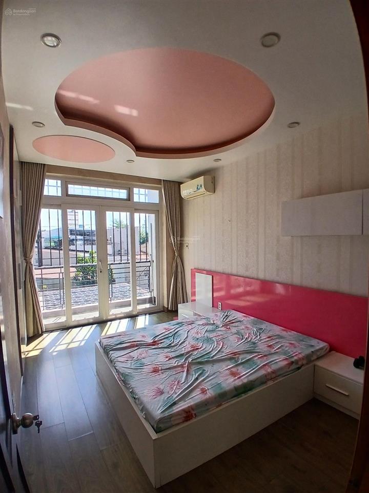 Bán biệt thự 3 tầng, 7x26m, gần trường chinh, đường 6m, giá 14 tỷ, quận 12