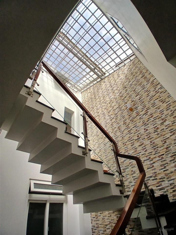 Bán biệt thự 3 tầng, 7x26m, gần trường chinh, đường 6m, giá 14 tỷ, quận 12