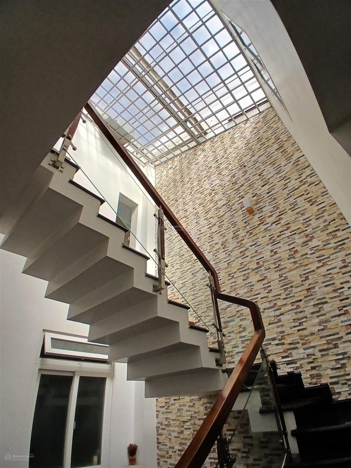 Bán biệt thự 3 tầng, 7x26m, gần trường chinh, đường 6m, giá 14 tỷ, quận 12