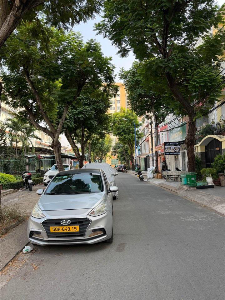 Bán dãy trọ 5x20m, khu 10 hecta  đường dương thị giang, quận 12. giá 8.8 tỷ