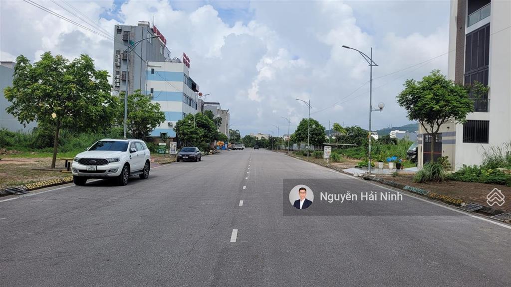 Chính chủ bán ô đất khu đô thị nam ga trung tâm dân cư, trục đường to hướng nam, 110m2 sẵn sổ