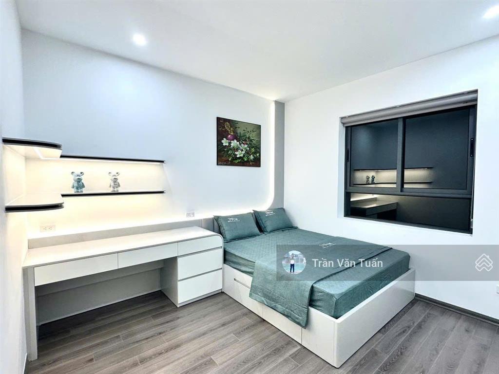 Chính chủ bán căn hộ chung cư 120m2 tòa 17t1 hoàng đạo thúy, 3pn + 2wc, full nội thất, giá 10,3 tỷ