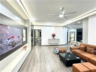 Chính chủ bán căn hộ chung cư 120m tòa 17t3 hoàng đạo thúy , 3pn + 2wc, full nội thất, giá 11.3 tỷ
