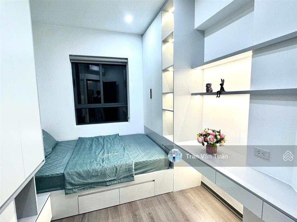 Chính chủ bán căn hộ chung cư 120m2 tòa 17t1 hoàng đạo thúy, 3pn + 2wc, full nội thất, giá 10,3 tỷ