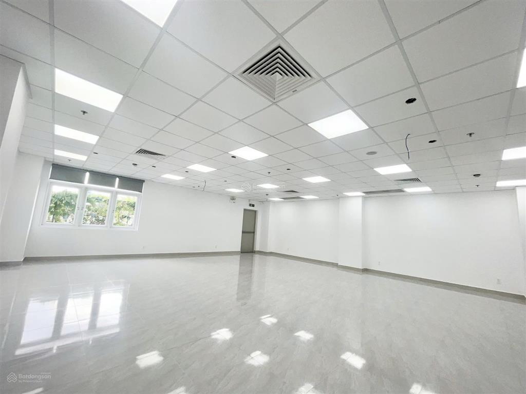 Góc 2 mt võ văn tần  nguyễn đình chiểu dt 12x20m, hầm trệt, 6l, st